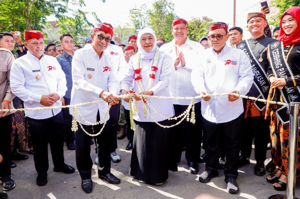 Khofifah Buka Koperasi Explore, Perkuat Ekonomi Kerakyatan dan Promosi UMKM