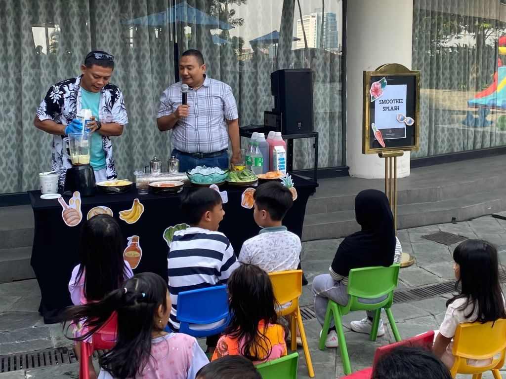 Sheraton Surabaya Rayakan Hari Anak Nasional Lewat Keseruan Meracik Smoothie Sehat