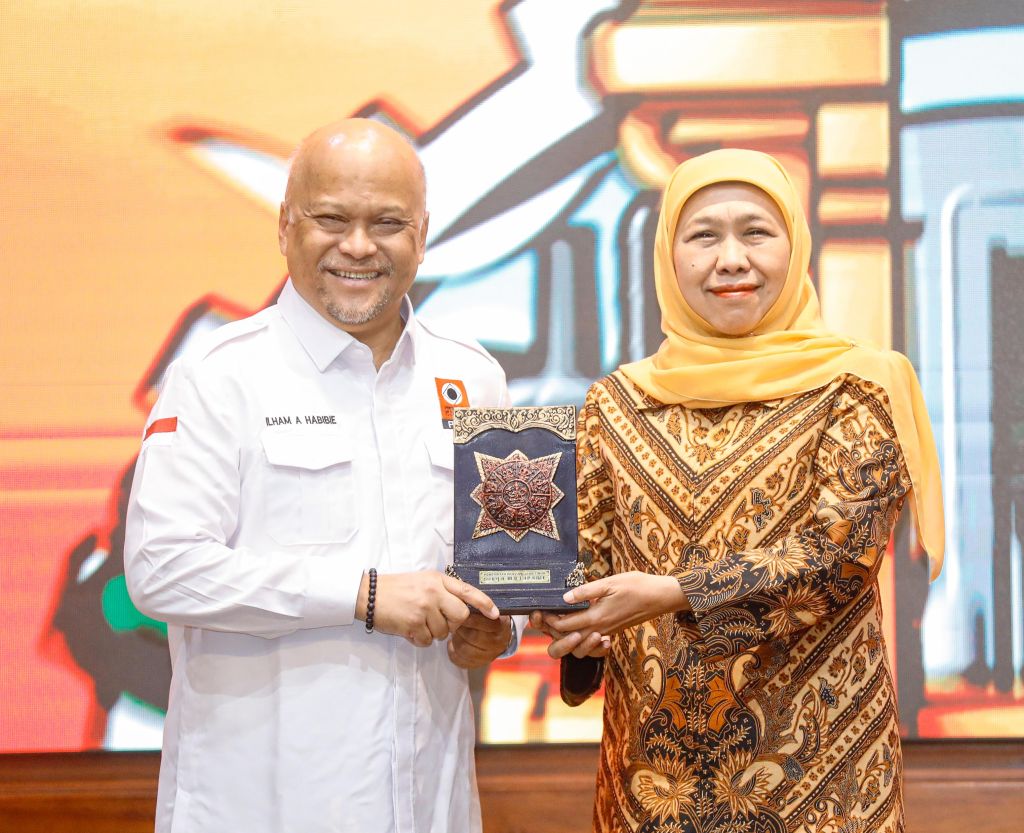 Khofifah Ajak Insinyur Jatim Perkuat Inovasi Dukung Indonesia Emas 2045