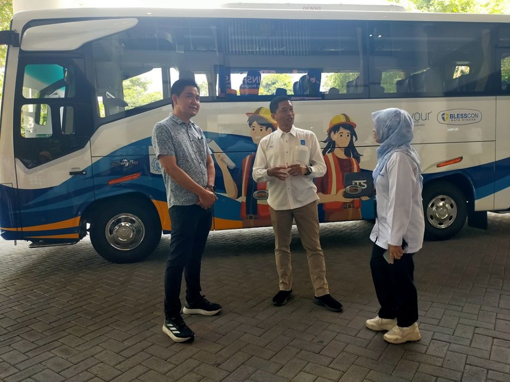 Bus Operasional ITS dari SPS Corporate dan SMB Group, Fokus Kerja Sama Riset