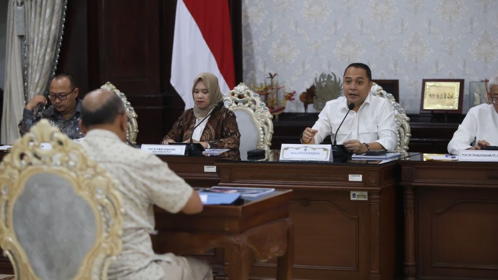 Penyampaikan visi-misi dalam lelang jabatan yang digelar Pemkot Surabaya (Foto: Pemkot Surabaya)