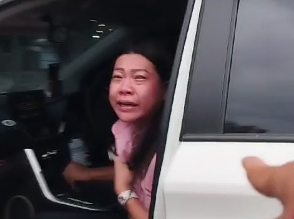 Viral Video Wanita Muda Menangis Dalam Mobil, Diduga Korban Penganiayaan