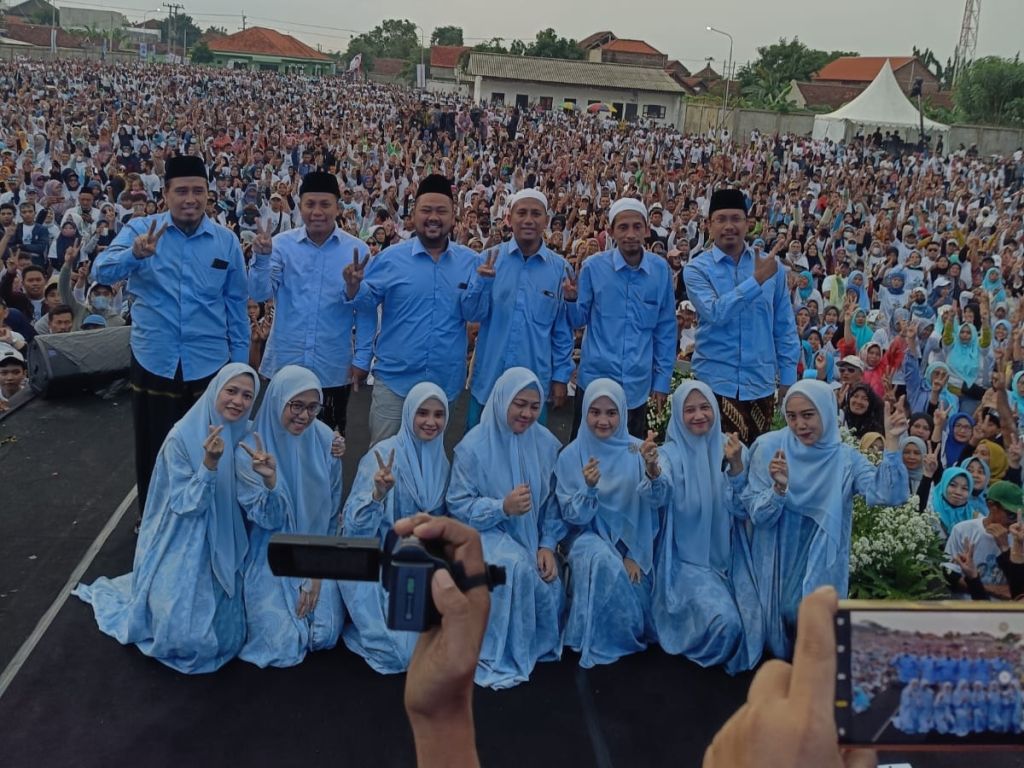 Bupati Sidoarjo Gus Muhdlor dan Bupati Gresik Gus Yani Deklarasi Prabowo-Gibran
