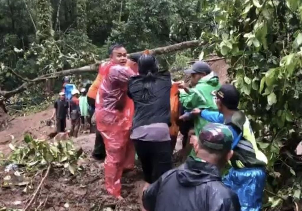 Longsor Jalur Cangar-Batu, 1 Korban Ditemukan Tewas asal Sidoarjo