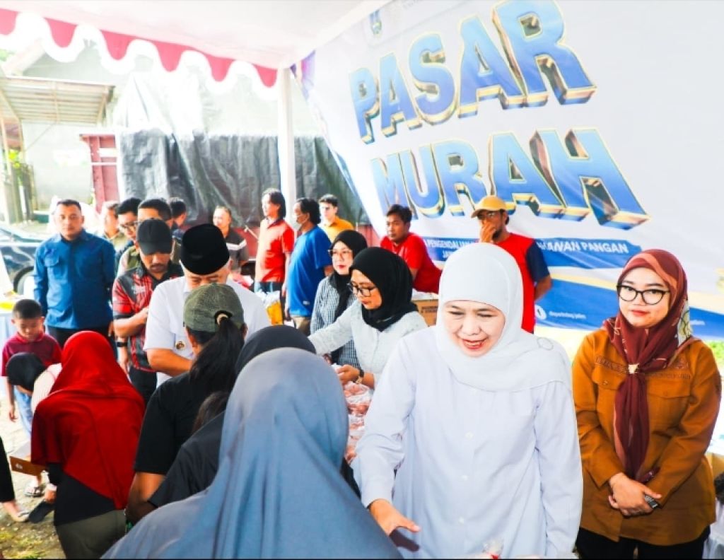 Khofifah Gelar Pasar Murah Jaga Daya Beli Masyarakat