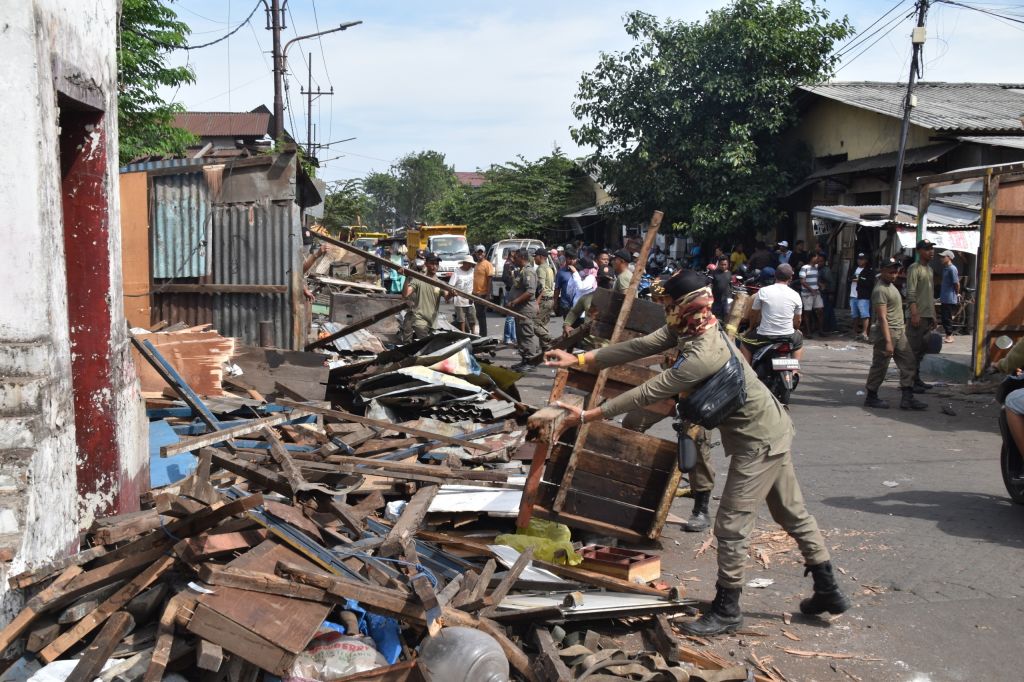 Ini Langkah Satpol PP Surabaya Pasca PKL Pasar Loak Dupak Rukun Ditertibkan