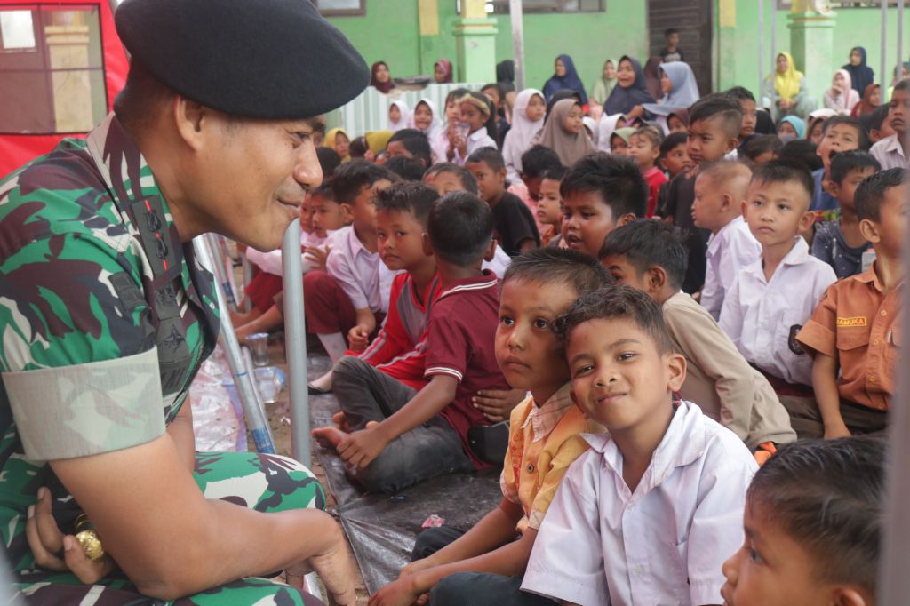 Kavaleri 11 Hadirkan Senyum Anak-Anak Korban Banjir Aceh lewat Trauma Healing