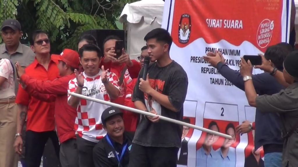 Disebut Warganet Banyak Gimik Debat Kemarin, Kaesang Ungkap Kebiasaan Gibran