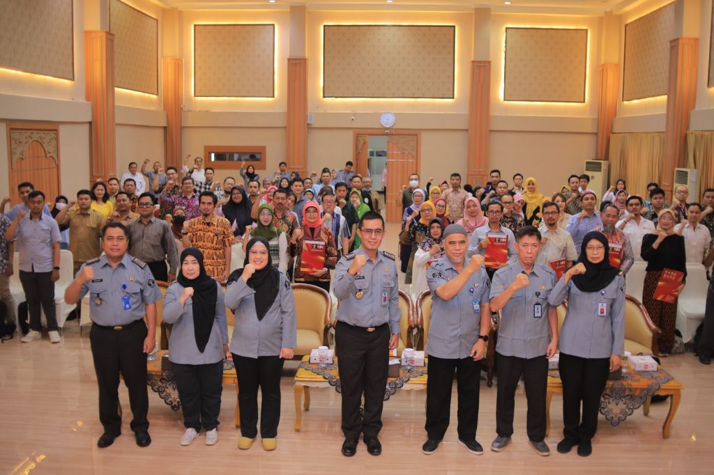 Kanwil Kemenkumham Jatim bersama Direktorat Panten, DTSLT dan Rahasia Dagang DJKI melanjutkan program Patent One Stop Service (OSS), Selasa (23/4/2024)
