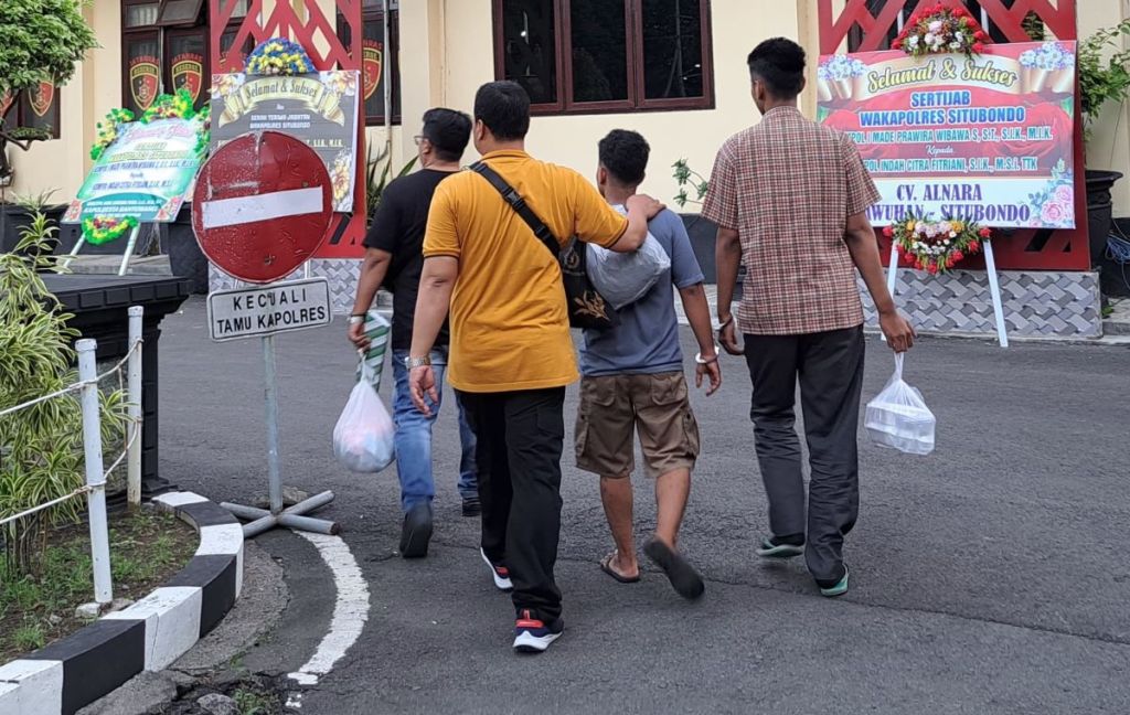 2 Karyawan KSP di Situbondo Nyambi Edarkan Sabu
