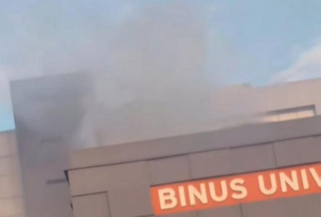 Kebakaran Auditorium Binus Anggrek, Petugas Sempat Tembus Asap Tebal