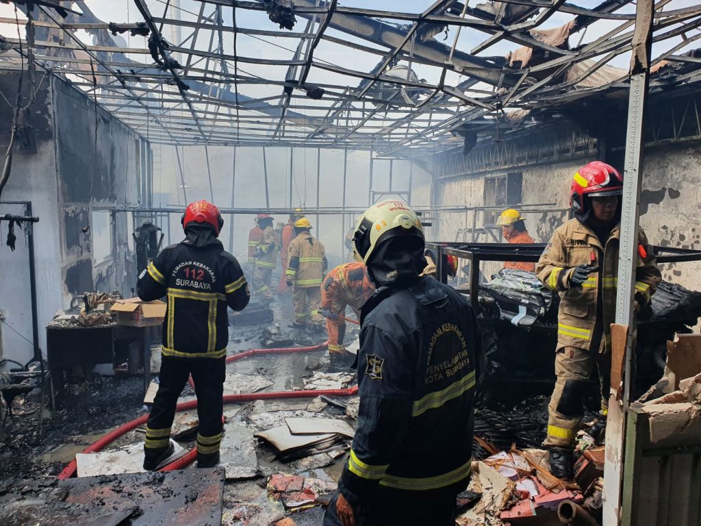 Tempat Laundry Sawahan Surabaya Terbakar
