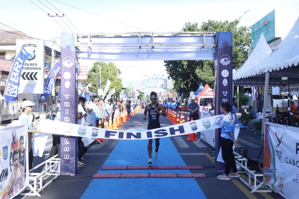 Kejurnas Triathlon di Situbondo