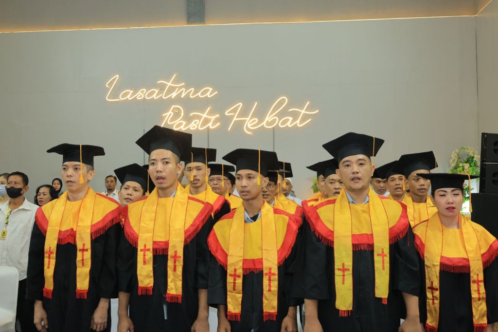 Lapas I Madiun Wisuda 65 Warga Binaan