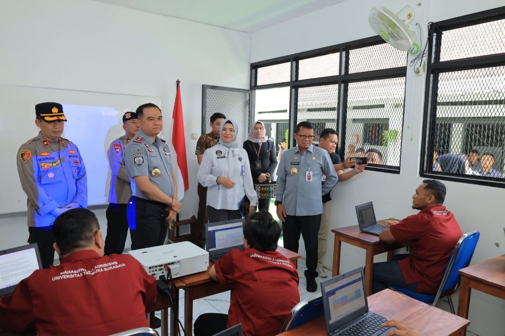 Lapas I Madiun Wisuda 65 Warga Binaan