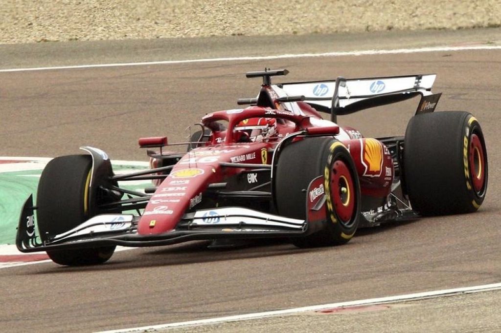 Leclerc Rebut Pole di Hungaroring, McLaren Tempel Ketat di Belakang
