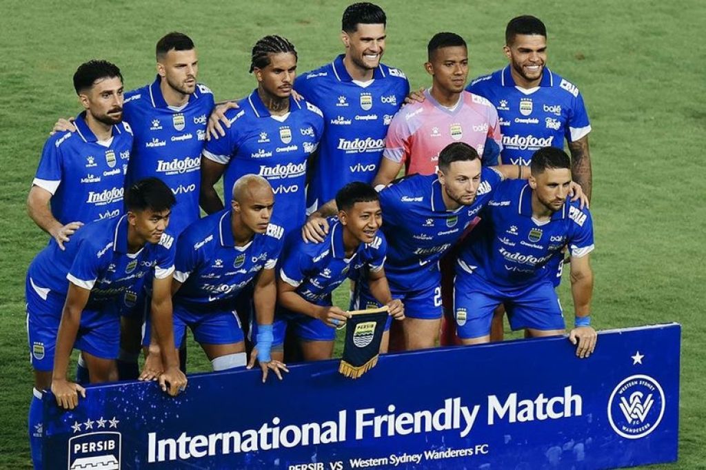 Persib vs Persebaya: Adu Gengsi Dua Tim Besar di GBLA, Siapa Lebih Perkasa?