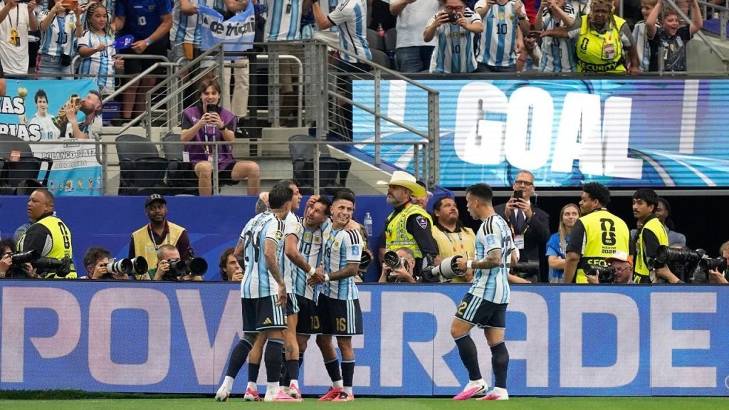 Messi Pecahkan Rekor Dunia, Argentina Melaju ke 32 Besar Piala Dunia 2026