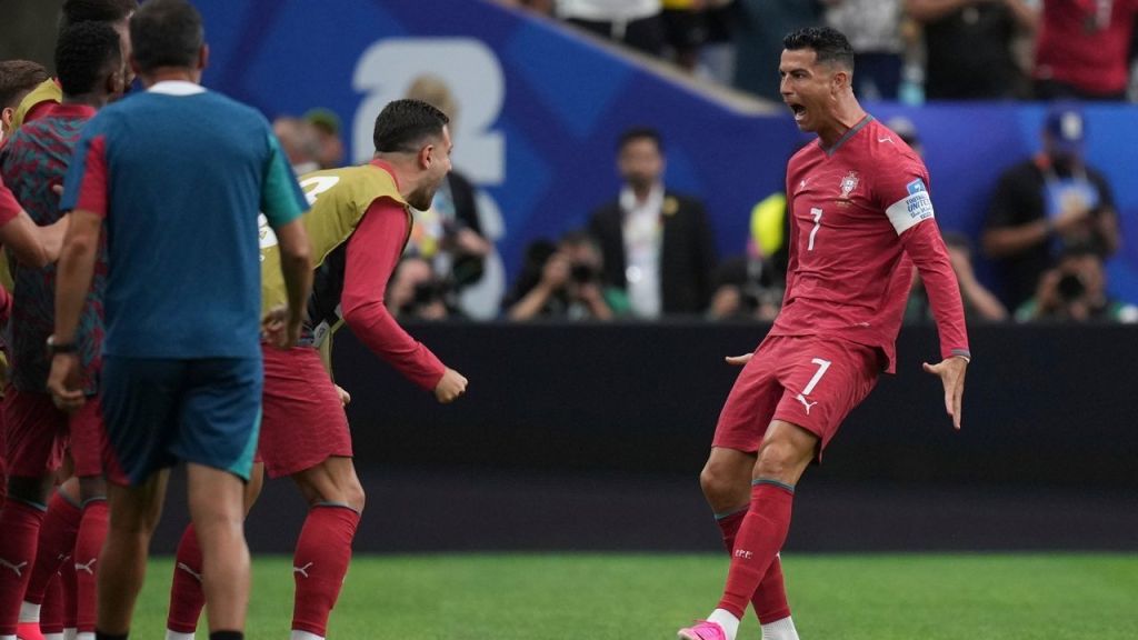 Ronaldo Cetak Sejarah, Portugal Pesta Gol 5-0 atas Uzbekistan