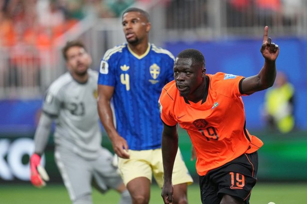 Brobbey dan Gakpo Mengamuk, Belanda Bantai Swedia 5-1 dan Kuasai Puncak Grup F