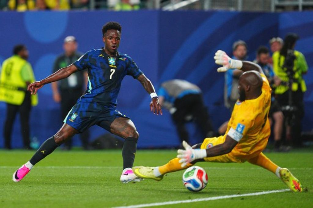 Vinicius Bersinar, Brasil Gilas Haiti 3-0 dan Kudeta Puncak Klasemen Grup C