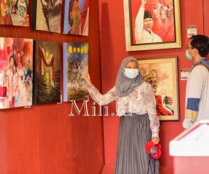 Ratusan Lukisan Seni Rupa Musisi Surabaya, Menghiasi Gedung DKS Selama Sepekan