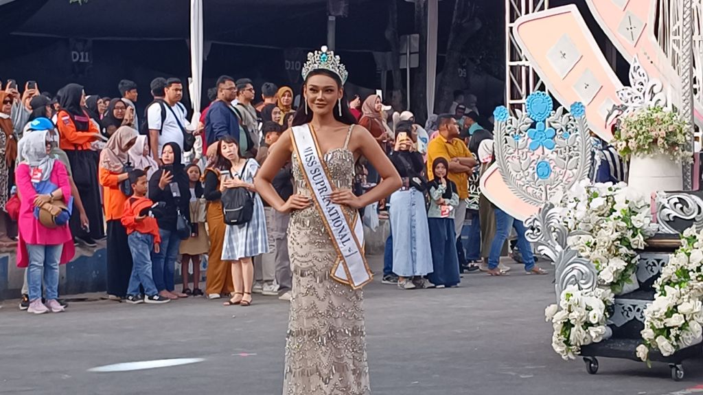 Raisa, Tiara Andini, dan Miss Supranational Harashta Ramaikan Grand Carnival JFC 2024