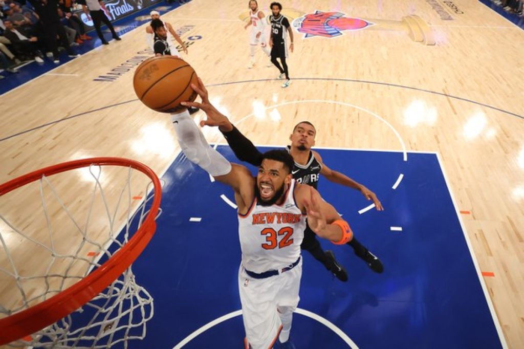 Knicks Tumbangkan Spurs Lewat Comeback Dramatis di Game Keempat Final NBA 2026