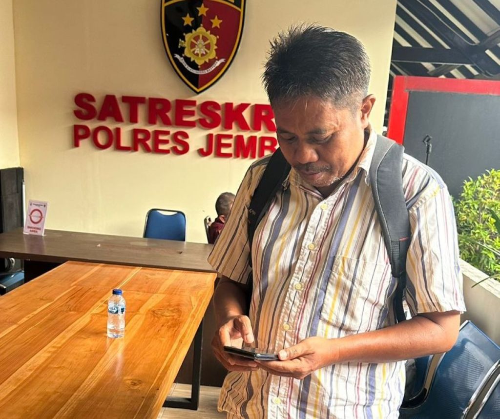 Diduga Sebar Fitnah Melalui Medsos, Oknum Wartawan Jember Diwadulkan ke Polres