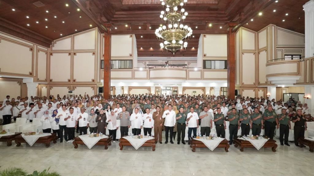 Pangdam V/Brawijaya Dampingi Kunker Wamentan di Surabaya