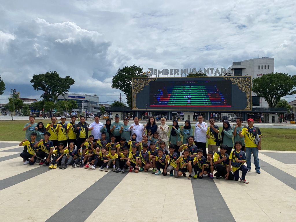 Pebulutangkis Nasional Febriana Dwipuji Kusuma Pulkam ke Jember (Foto: Ist)