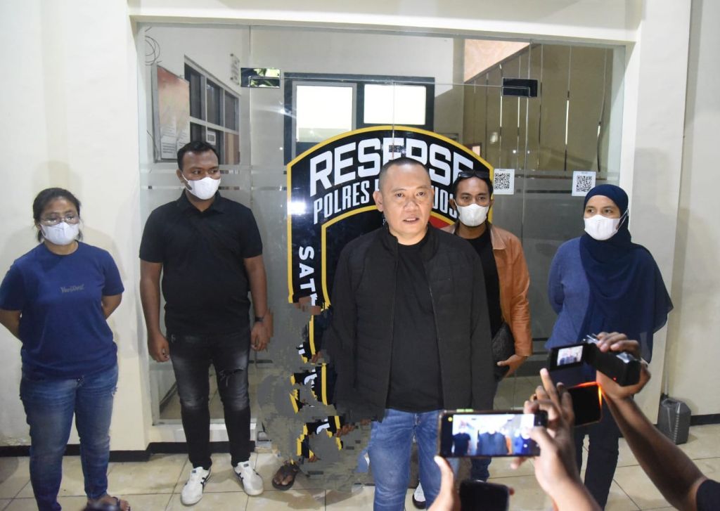 Kapolres Bondowoso, AKBP Lintar Mahardhono memberikan keterangan pers terkait penangkapan pemuda cabuli siswi SD
