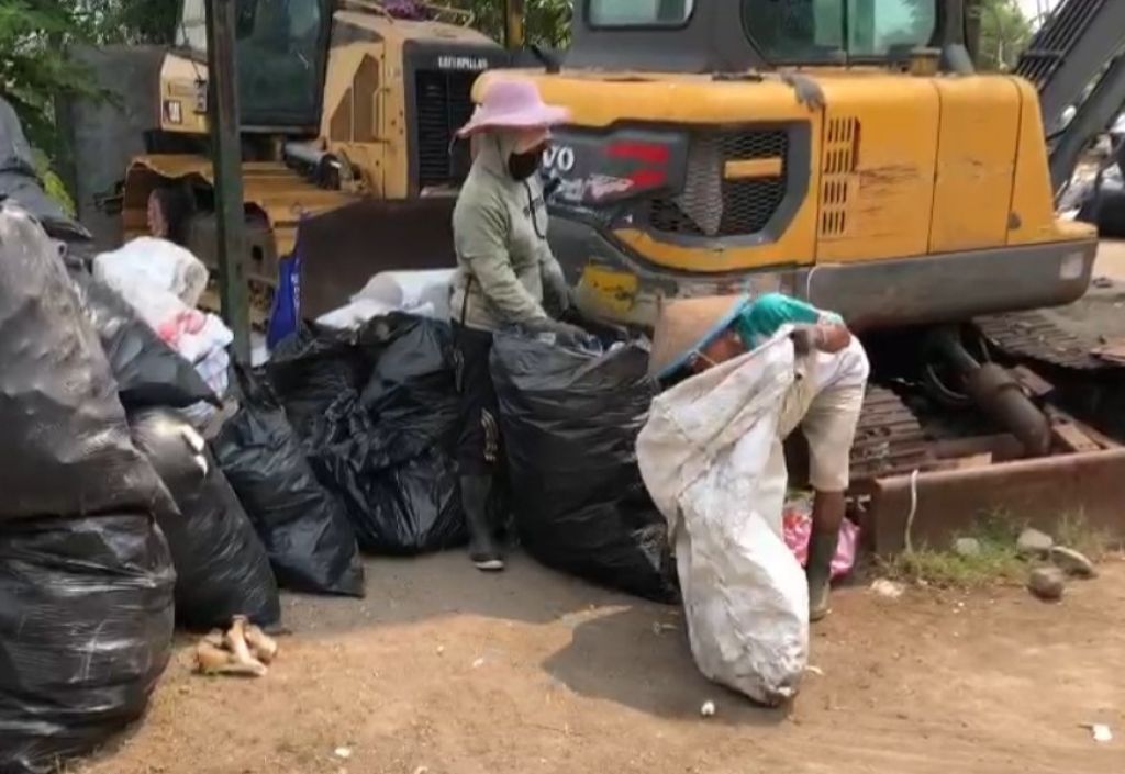 Kisah Suami Istri di Mojokerto Naik Haji Berkat Kesabarannya Jadi Pemulung 13 Tahun