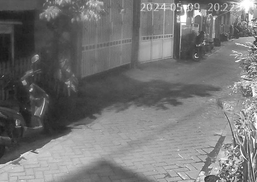 Bayi Dibuang dalam Bak Sampah di Surabaya, Pelaku Diduga 2 Orang