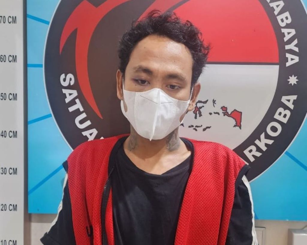Pengedar Ganja yang Juga Pengguna Sabu Ini Digulung Polisi Surabaya