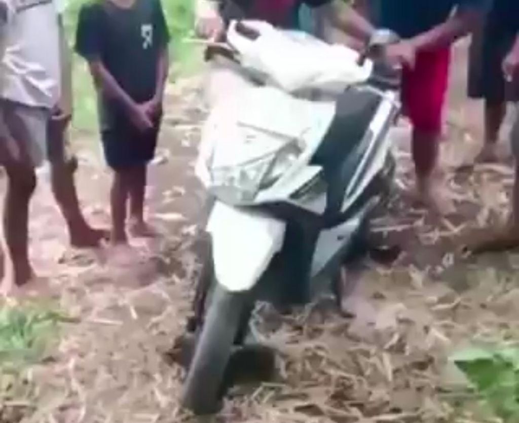 Motor pelaku percobaan pemerkosaan ditinggal di lokasi