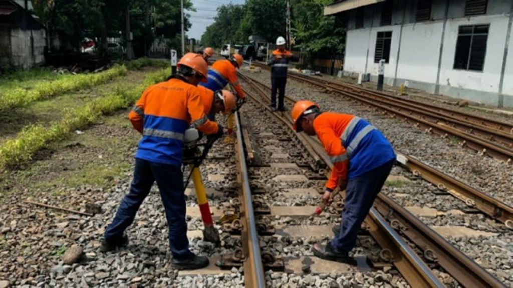 KAI Daop 8 Surabaya Pastikan Keandalan Rel dan Jembatan Jelang Angkutan Lebaran 2026