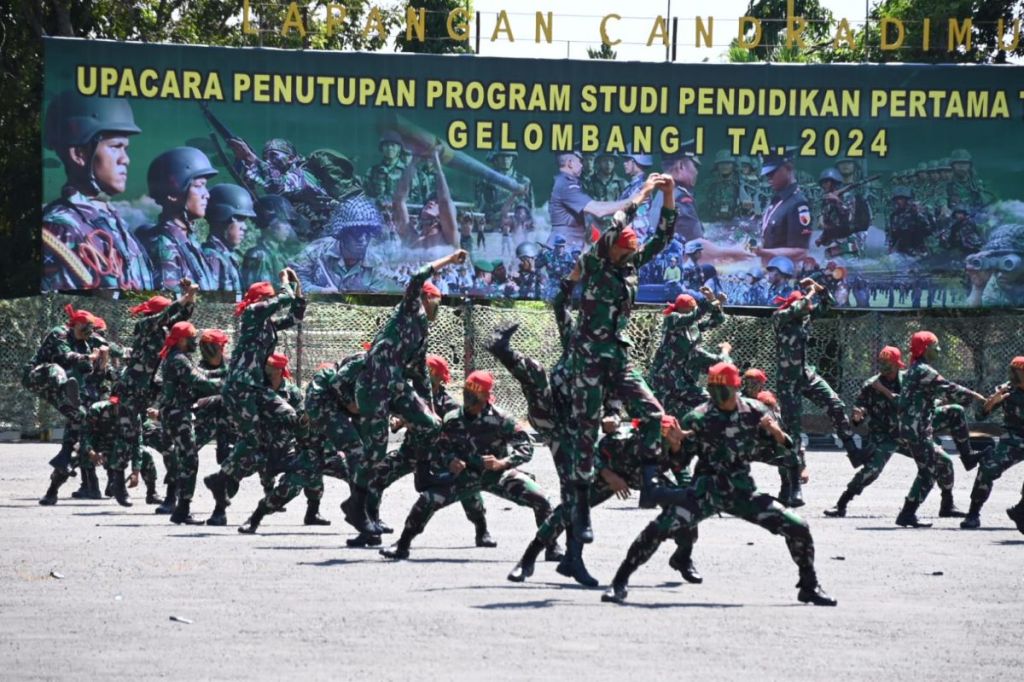 upacara penutupan Pendidikan Pertama Tamtama TNI AD Gelombang I Tahun 2024.(Pendam V/Brawijaya for mili.id)