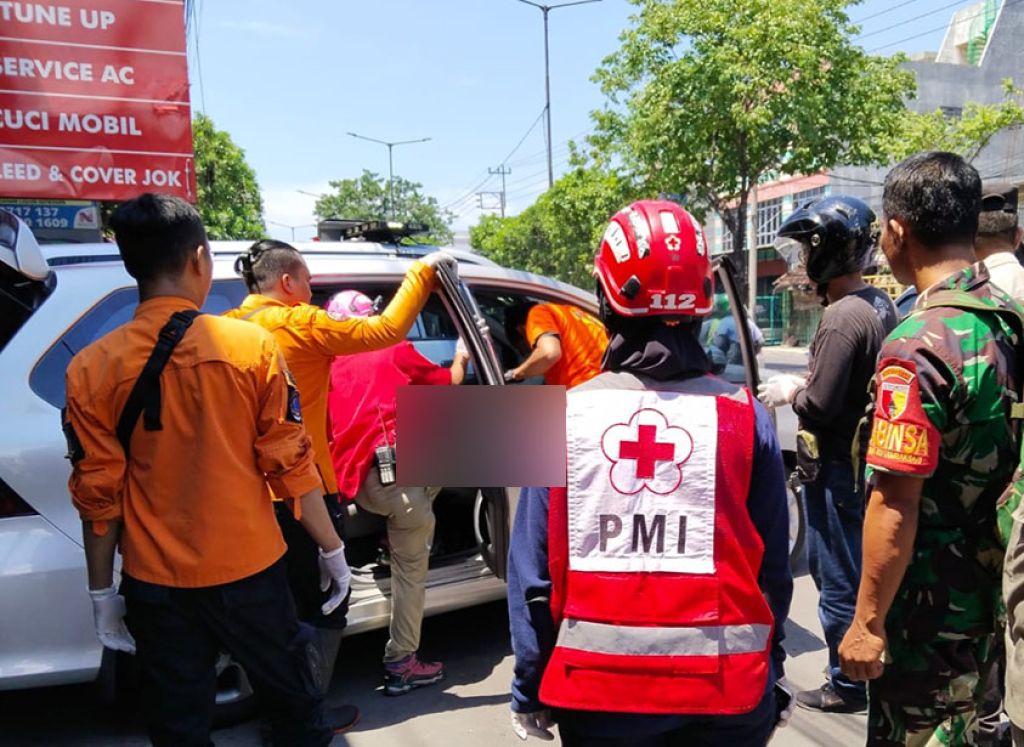 Pria di Surabaya Ditemukan Meninggal dalam Mobil