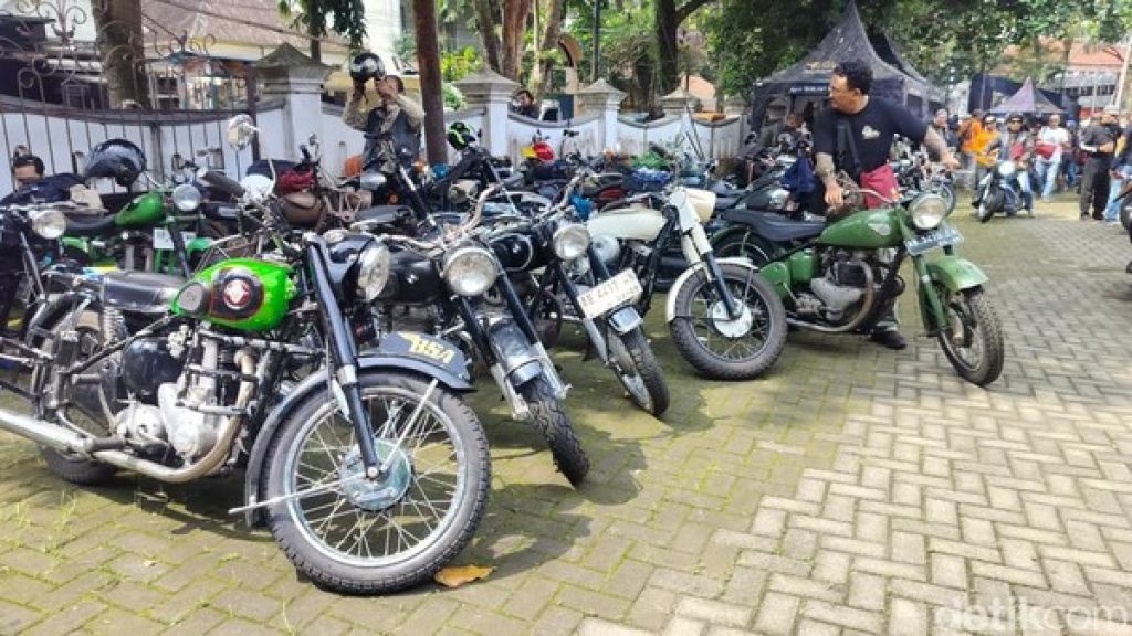 500 Motor Antik dari 3 Negara Gegerkan Malang, Jawara Rally 2026 Siap Taklukkan Jalur Selatan ke Solo