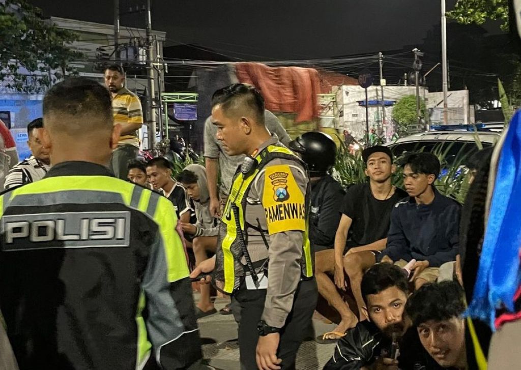 Kasat Lantas Polrestabes Surabaya, AKBP Arief Fazlurrahman saat memimpin operasi