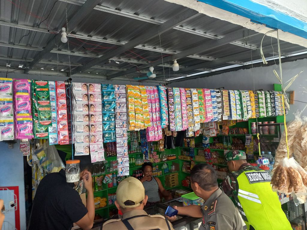 Tim Gabungan Bea Cukai Tipe Madya Pabean (KPPBC TMP) B Sidoarjo bersama Satpol PP Kota Mojokerto kembali menggelar operasi penertiban rokok ilegal. (Foto: nana/mili.id)