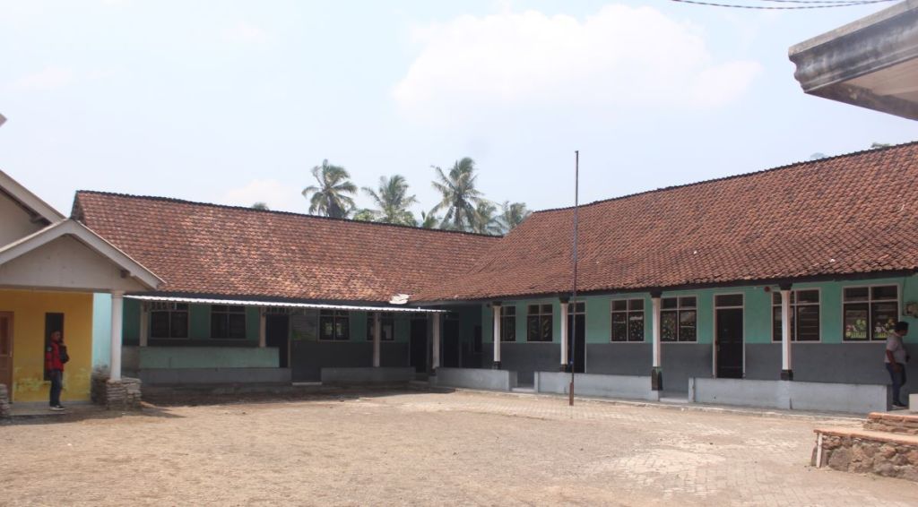 Kakak Siswi MI Kalibaru Banyuwangi Korban Pembunuhan Belum Masuk Sekolah