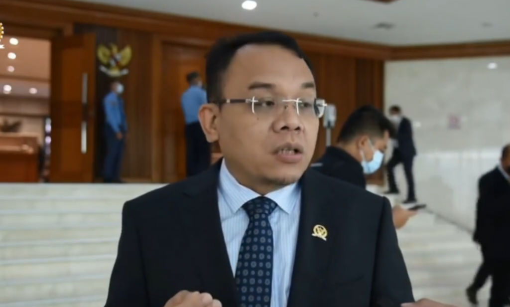 Lewati Serangkaian Uji Klinis, DPR Minta Vaksin Dalam Negeri Digunakan