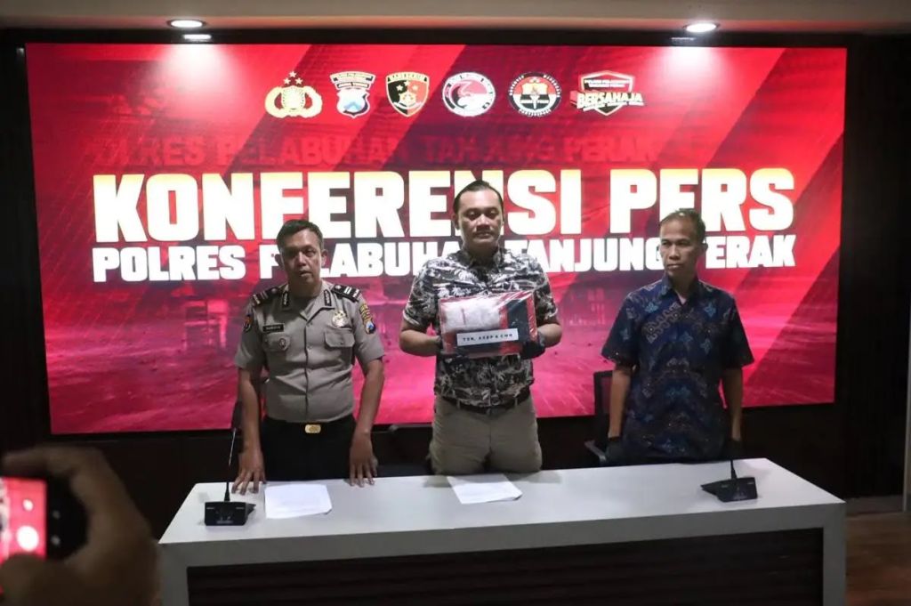 Bandar Narkoba di Surabaya Dibekuk, Baru Sebulan Beraksi Sudah Edarkan Ratusan Gram Sabu
