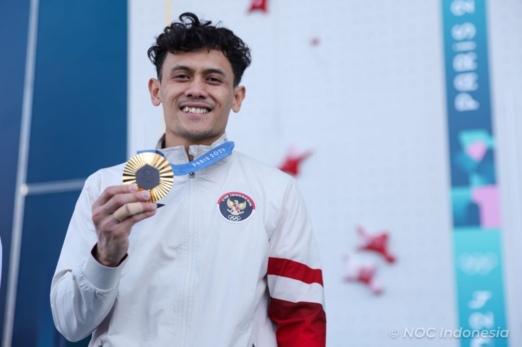 Veddriq Raih Medali Emas Olimpiade 2024 Paris Hingga Mobil Terbakar