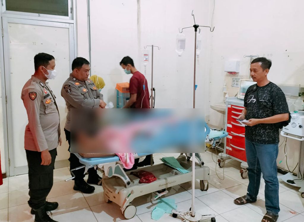 Wanita di Situbondo Coba Bunuh Diri Pakai Pisau Dapur