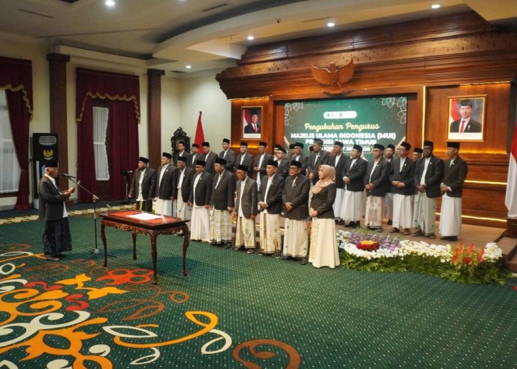Pengurus MUI Jawa Timur 2025-2030 Dikukuhkan, Sinergi Ulama dan Umara Ditekankan untuk Jaga Keutuhan Bangsa