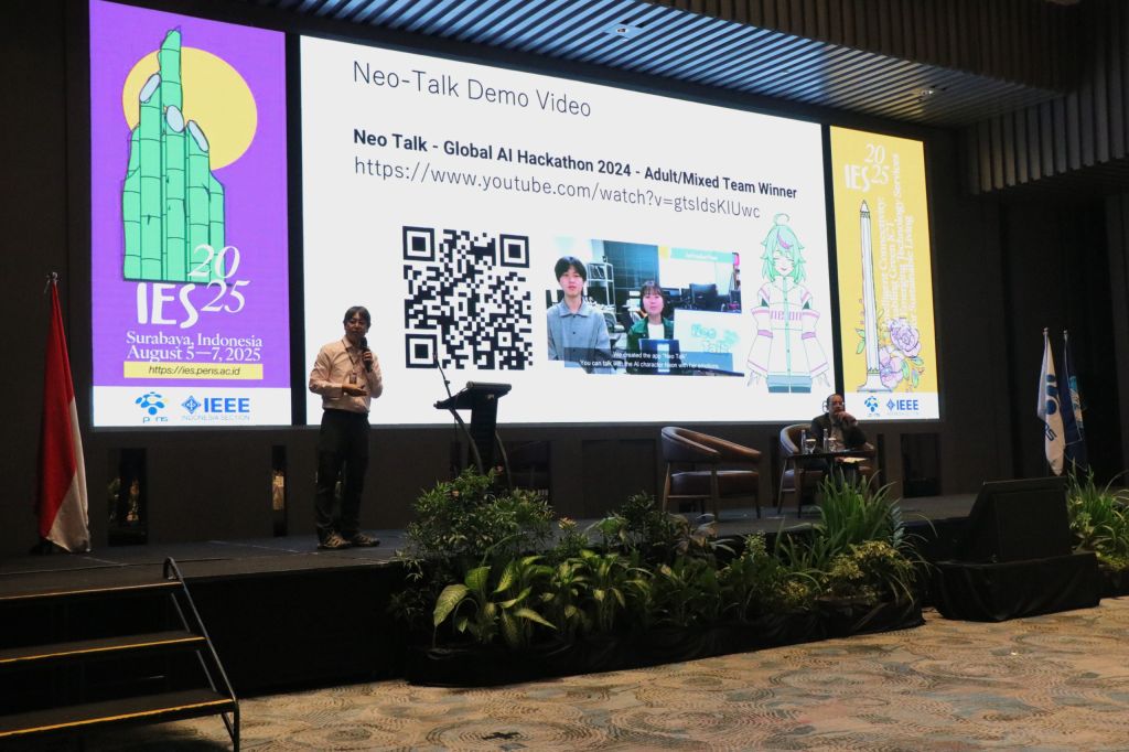 Profesor Kosuke Takano dari Kanagawa Institute of Technology, Jepang, memaparkan tentang Emotion&nbsp;AI&nbsp;in&nbsp;Education