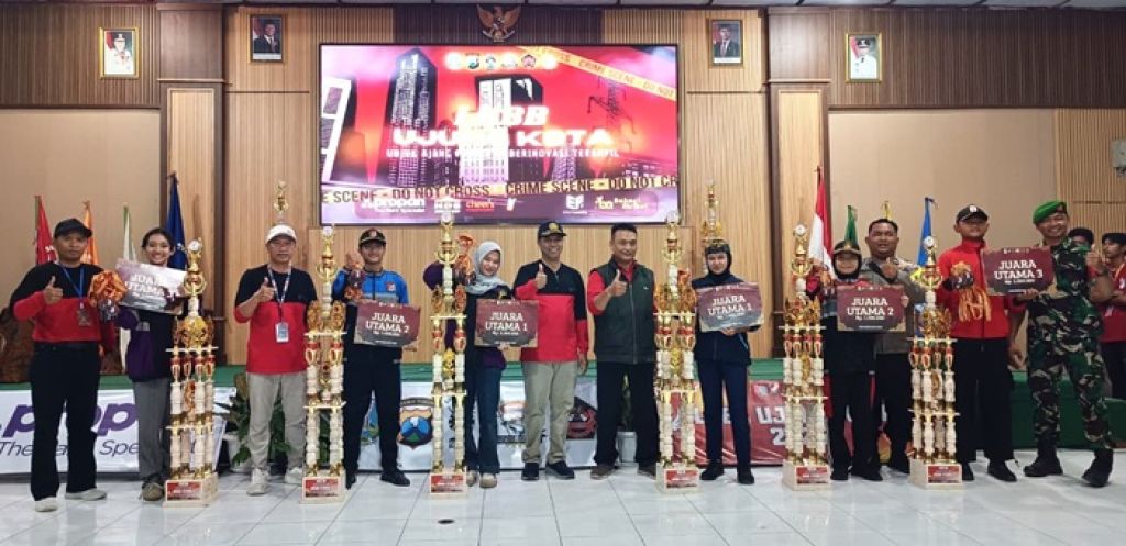 SMKN 12 dan SMP Hangtuah 1 Surabaya Raih Juara Umum LKBB Ujung Kota 2025